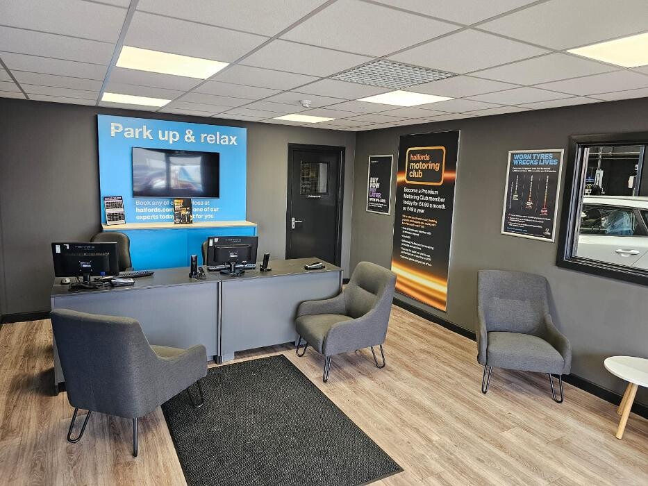 Images Halfords Garage Services Bletchley