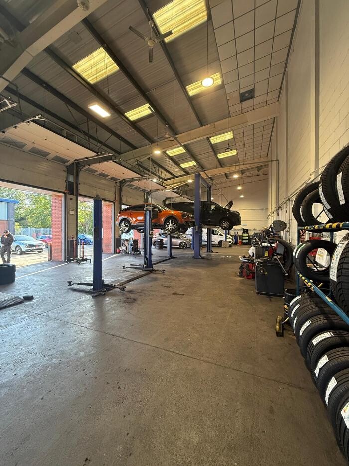 Images Halfords Autocentre Wigan