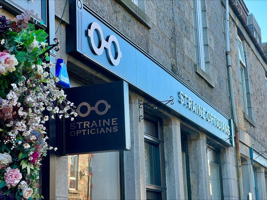 Images Straine Opticians