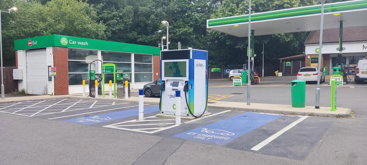 Images bp pulse Charging Station