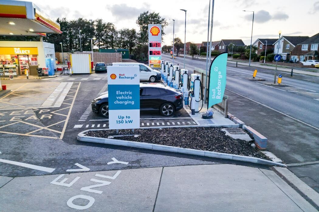 Images Shell Recharge Charging Station