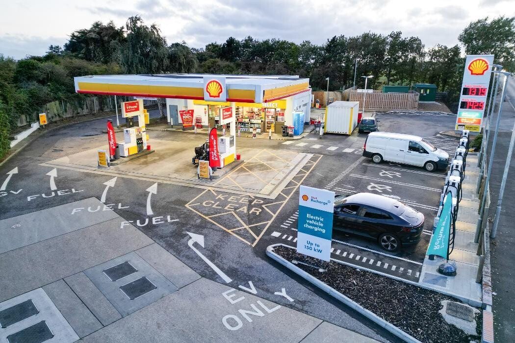 Images Shell Recharge Charging Station