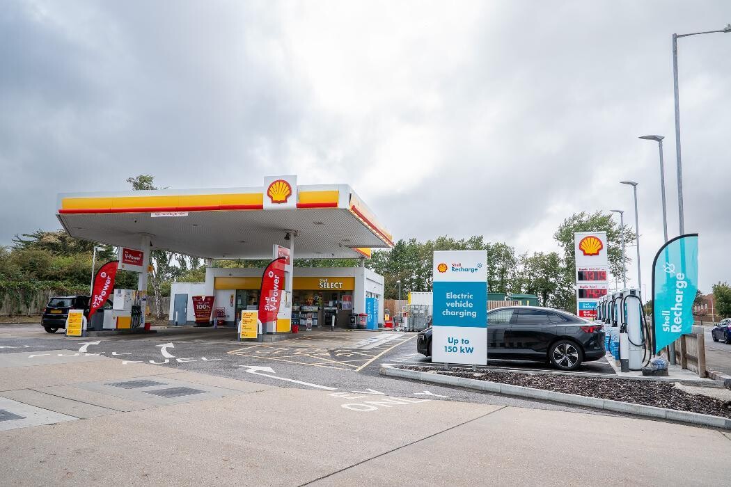 Images Shell Recharge Charging Station