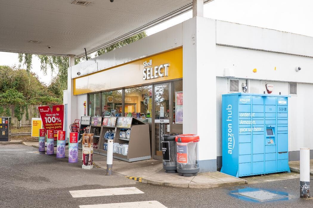 Images Shell Recharge Charging Station