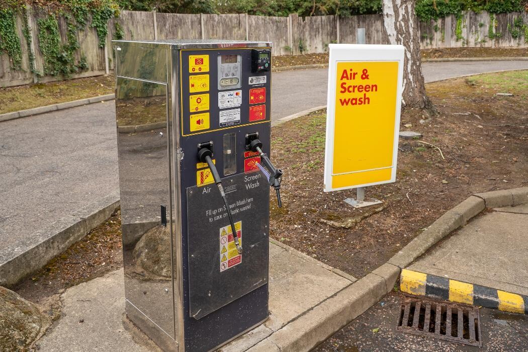 Images Shell Recharge Charging Station