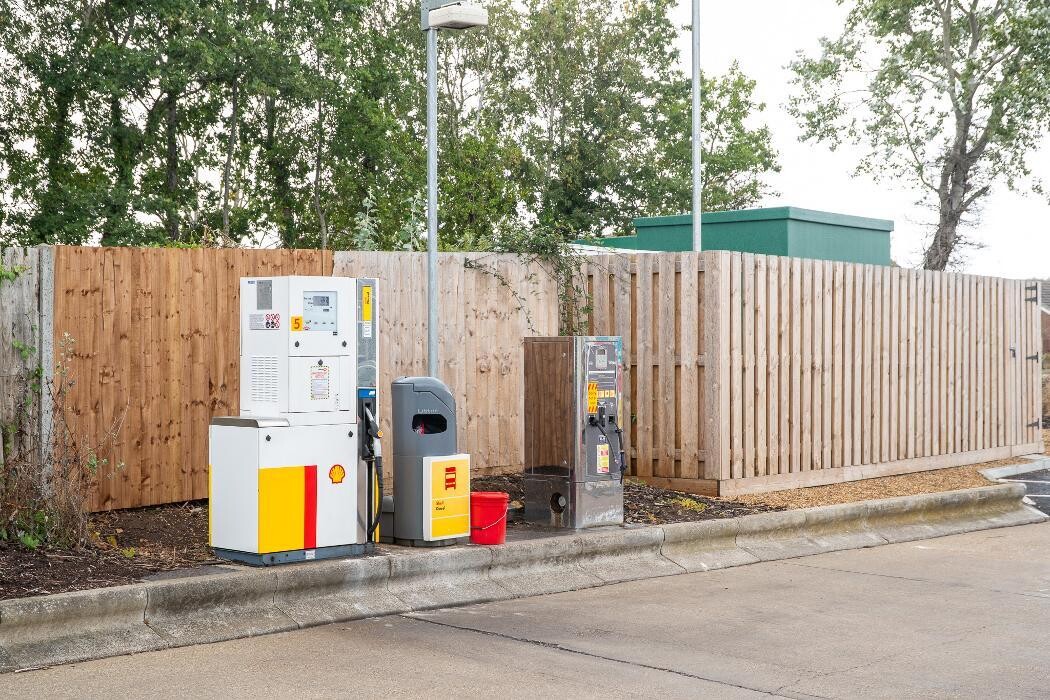 Images Shell Recharge Charging Station