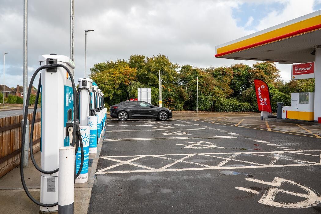 Images Shell Recharge Charging Station