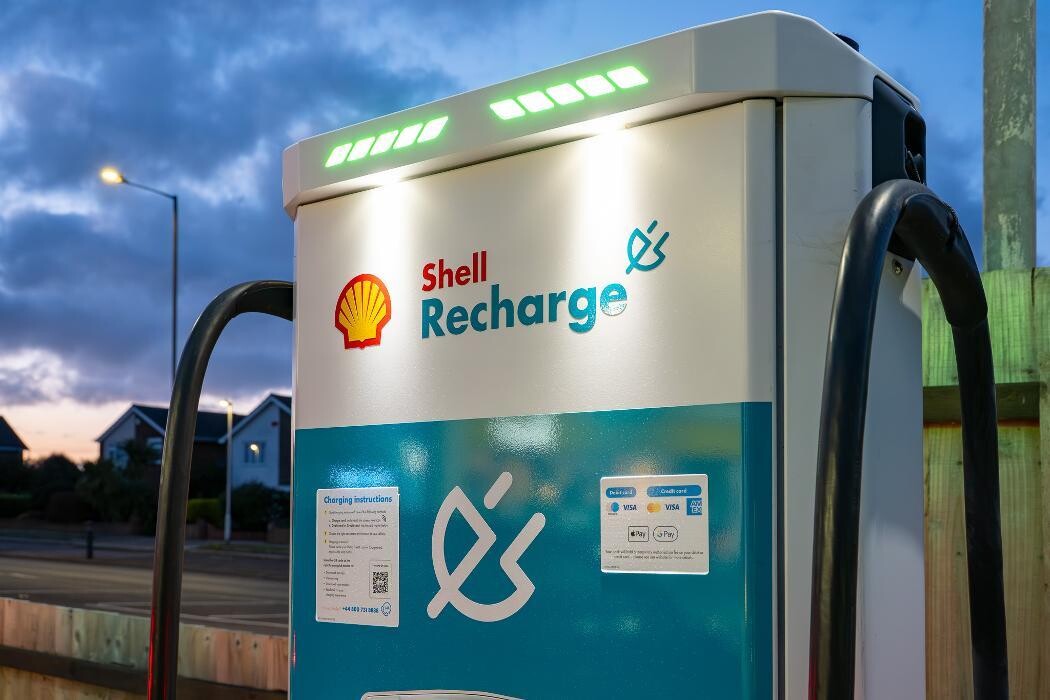 Images Shell Recharge Charging Station
