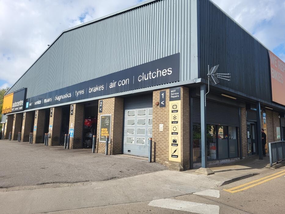 Images Halfords Autocentre York (Foss Island Rd)