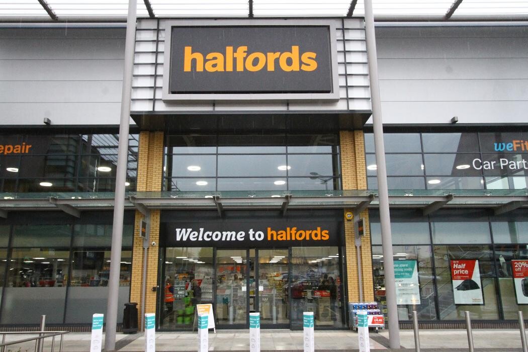 Images Halfords - Leamington Spa