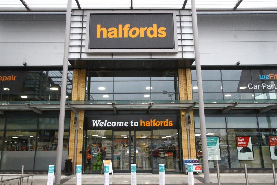 Images Halfords - Leamington Spa