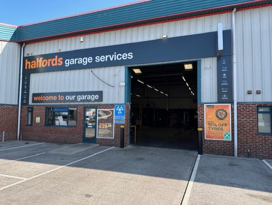 Images Halfords Garage Services Bridgwater