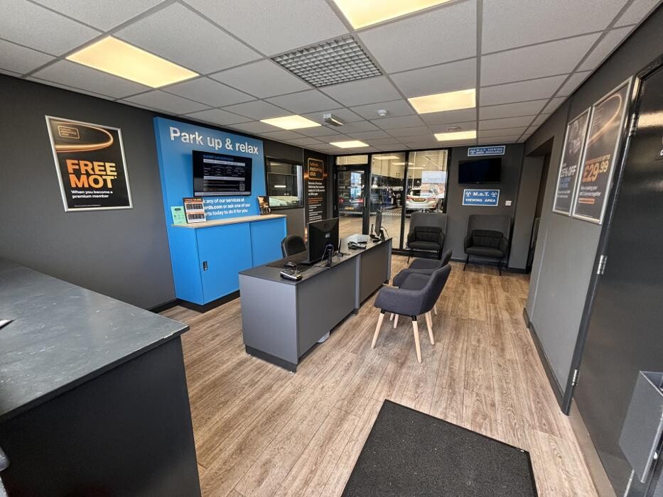 Images Halfords Garage Services Reading Tilehurst