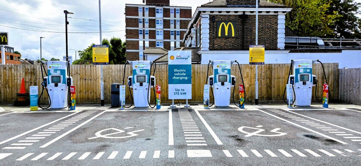 Images Shell Recharge Charging Station