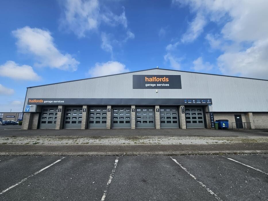 Images Halfords Garage Services Camborne