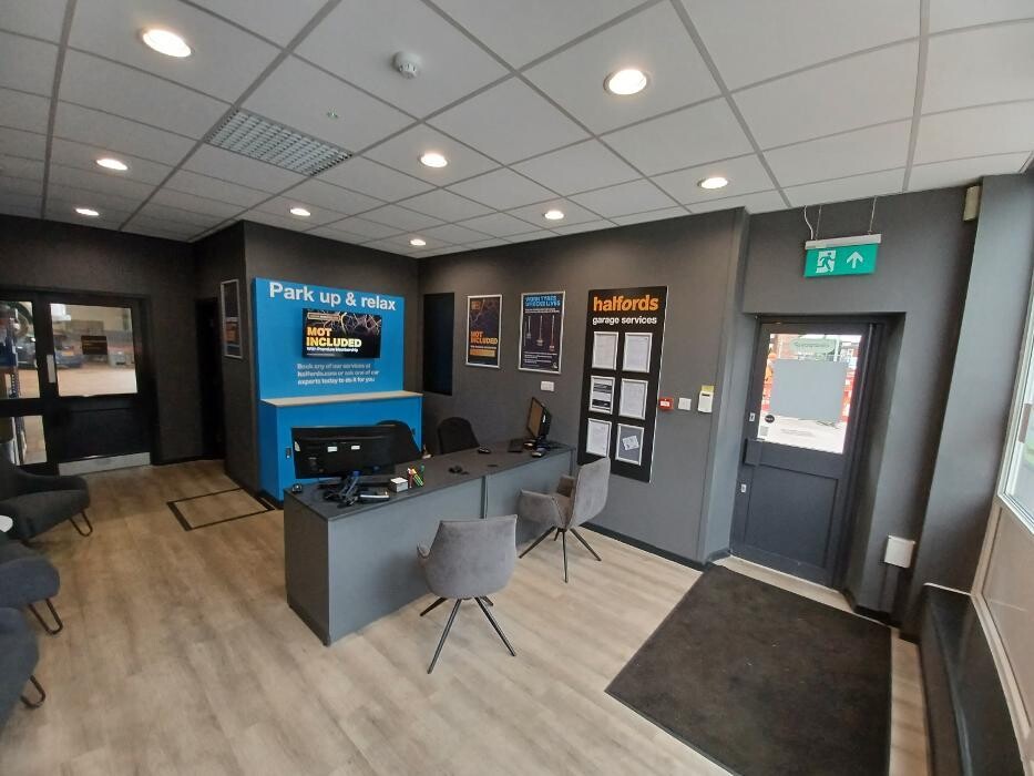 Images Halfords Garage Services Stockport