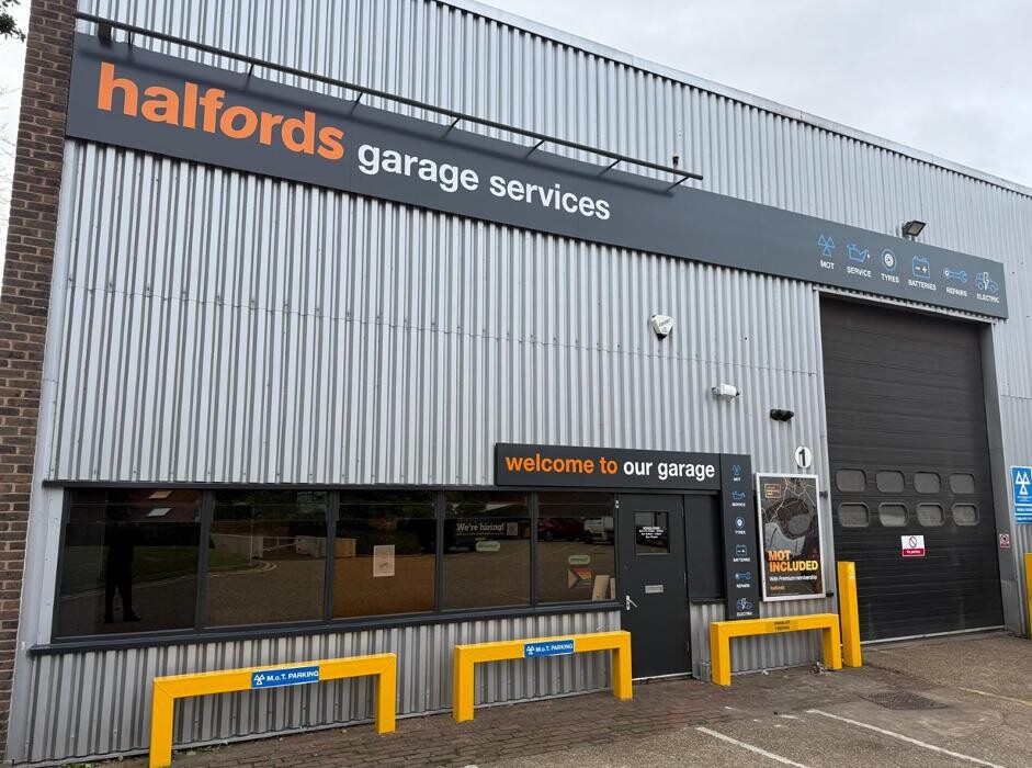 Images Halfords Garage Services Staines-Upon-Thames