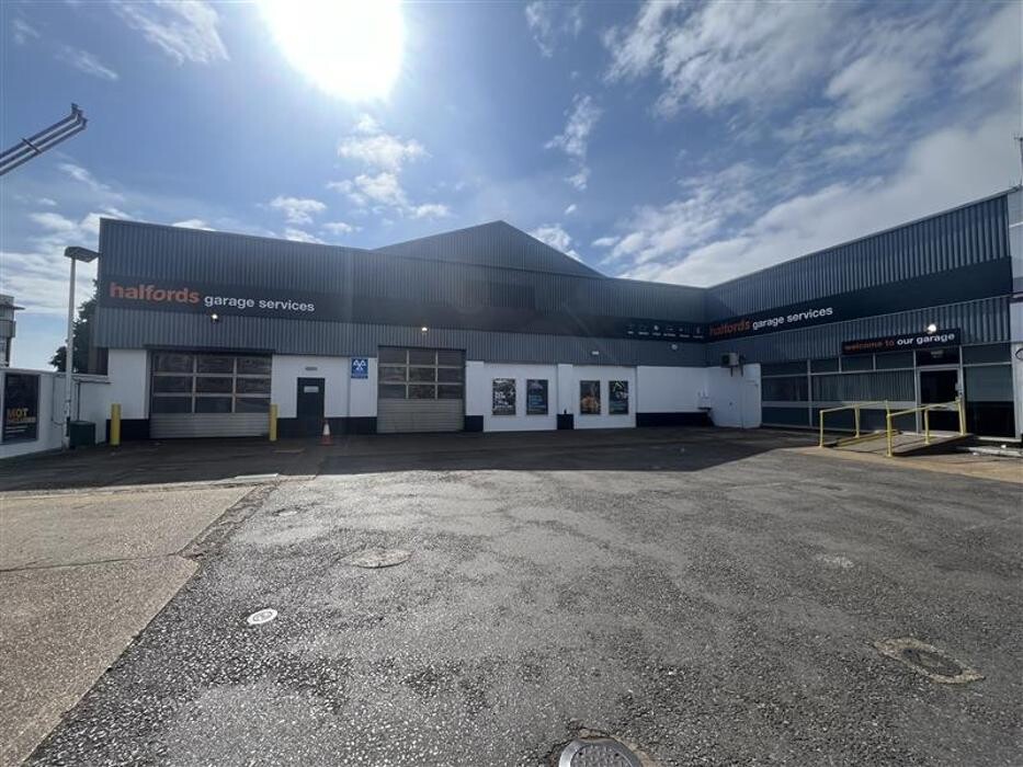 Images Halfords Garage Services Worthing