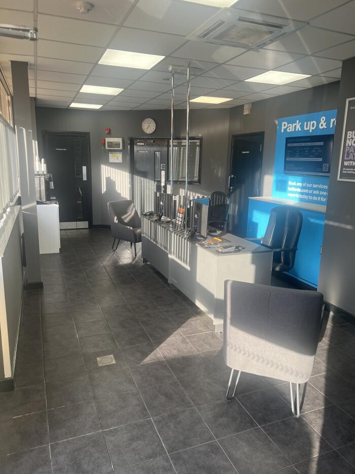 Images Halfords Garage Services Worthing