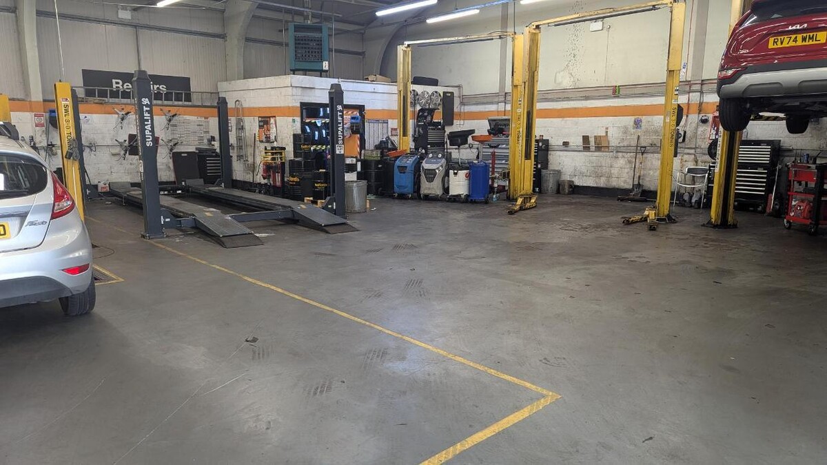 Images Halfords Autocentre Halesowen