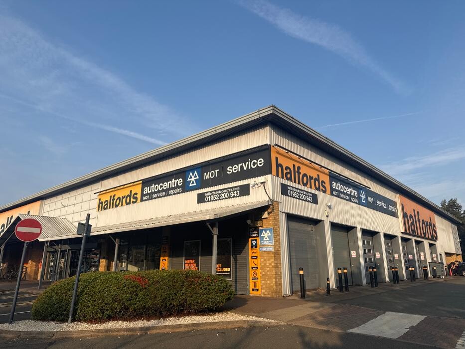 Images Halfords Autocentre Telford (Retail Park)