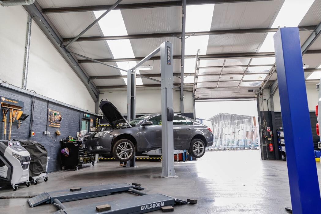 Images Halfords Autocentre Stafford (Greyfriars)