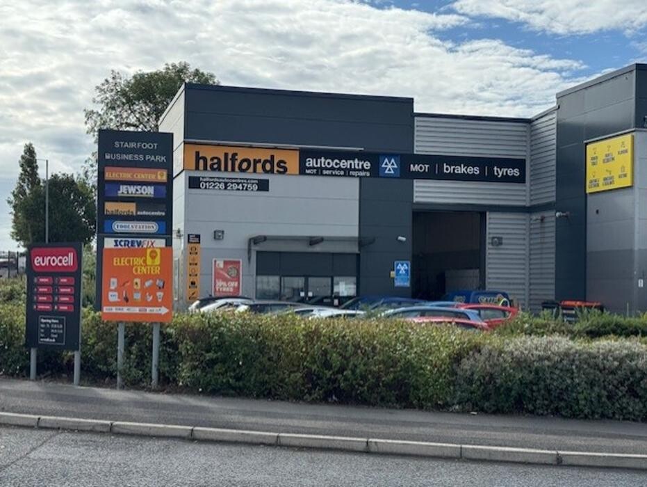 Images Halfords Autocentre Barnsley