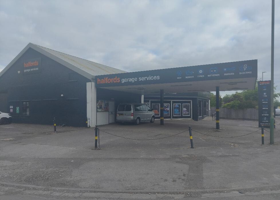 Images Halfords Garage Services Salisbury