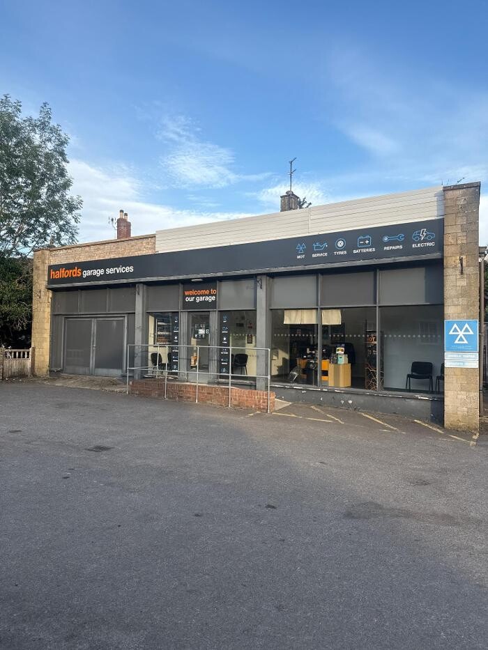 Images Halfords Autocentre Witney