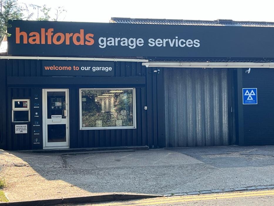 Images Halfords Garage Services Sandhurst