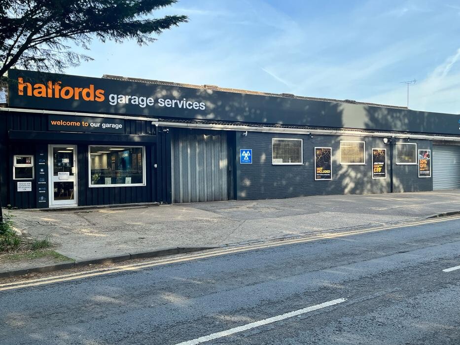 Images Halfords Garage Services Sandhurst