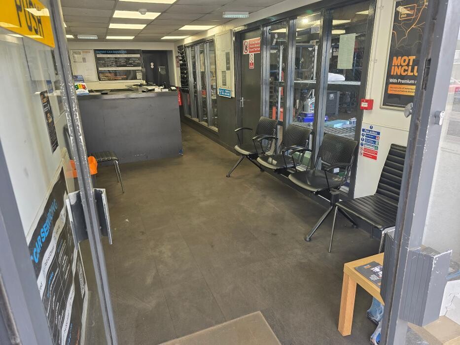 Images Halfords McConechys Leith Autocentre