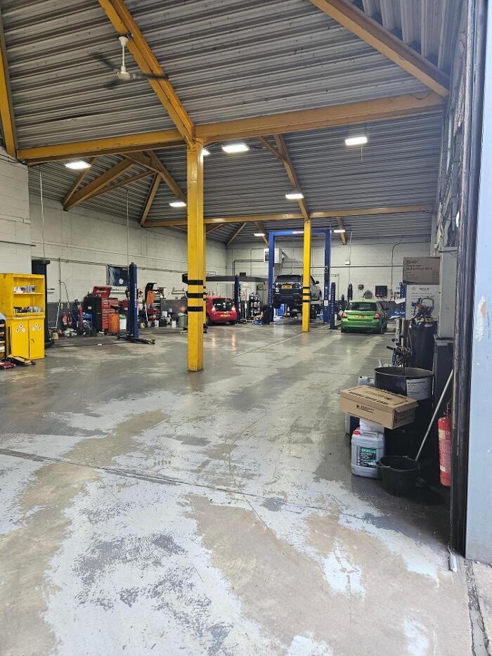 Images Halfords Autocentre Teddington