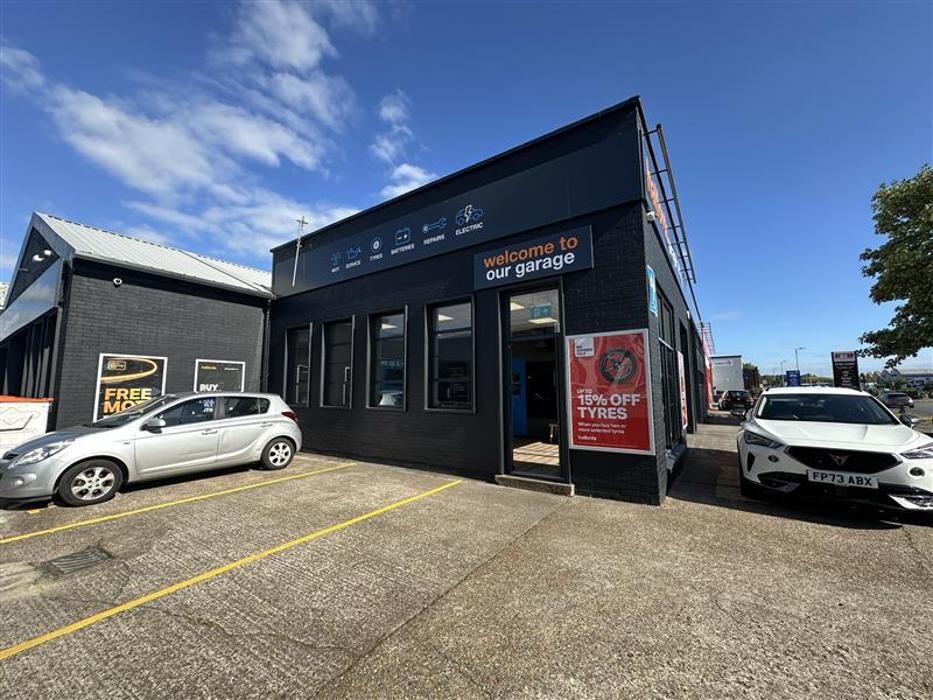 Images Halfords Garage Services Exeter