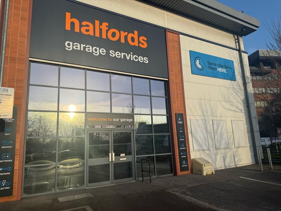Images Halfords Garage Services Borehamwood