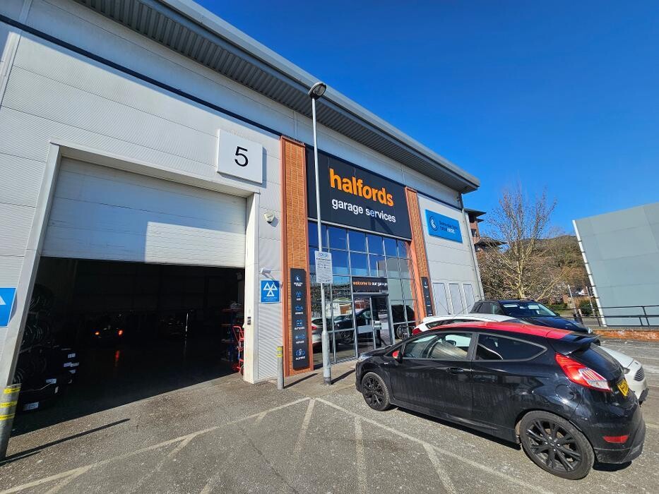 Images Halfords Garage Services Borehamwood