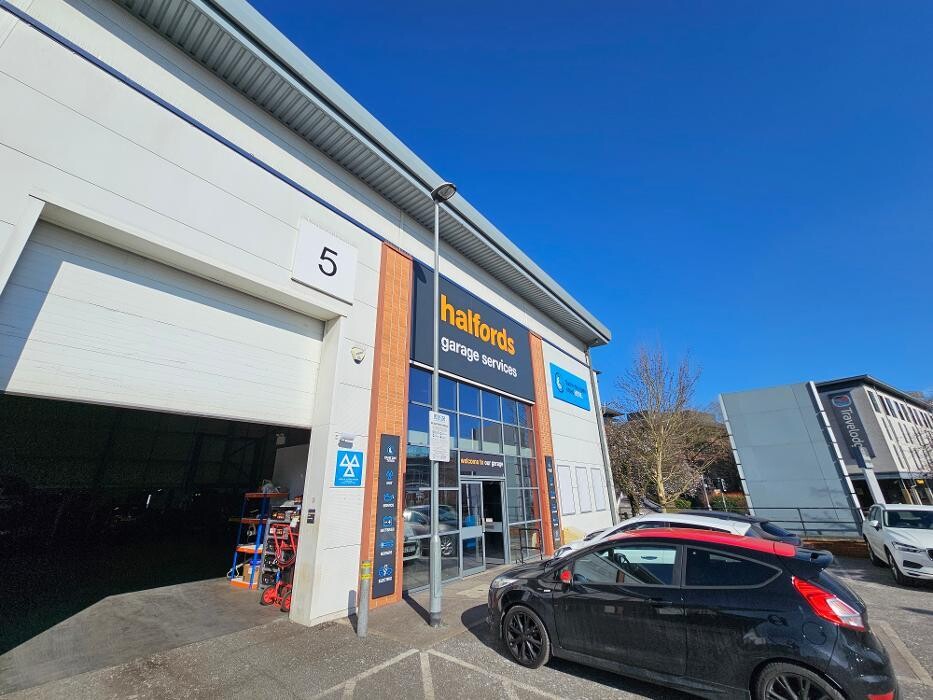 Images Halfords Garage Services Borehamwood