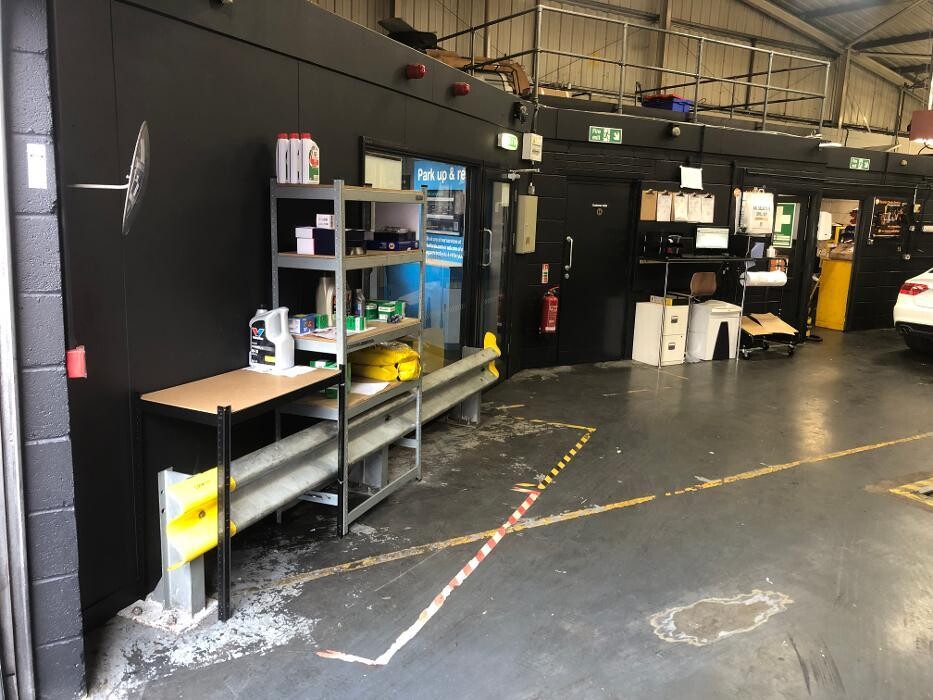 Images Halfords Garage Services Camberley