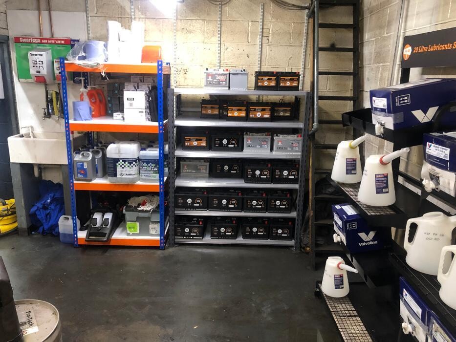 Images Halfords Garage Services Camberley