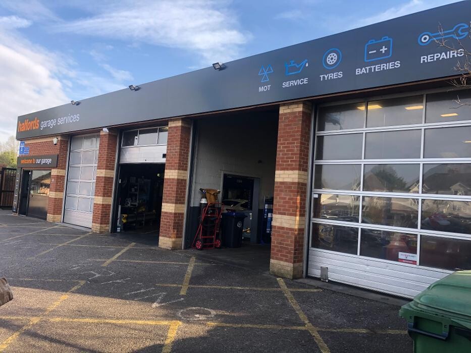 Images Halfords Garage Services Camberley