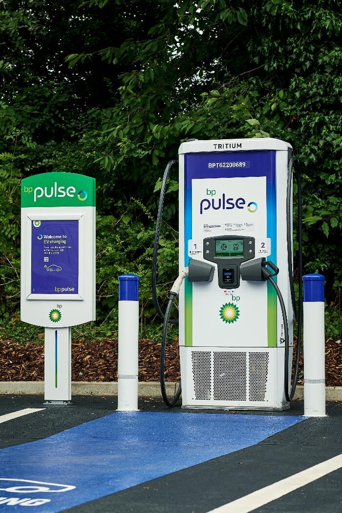 Images bp pulse Charging Station