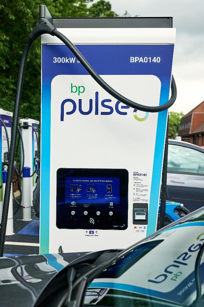 Images bp pulse Charging Station