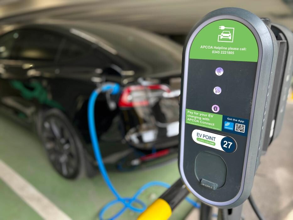 Images Apcoa Charging Station