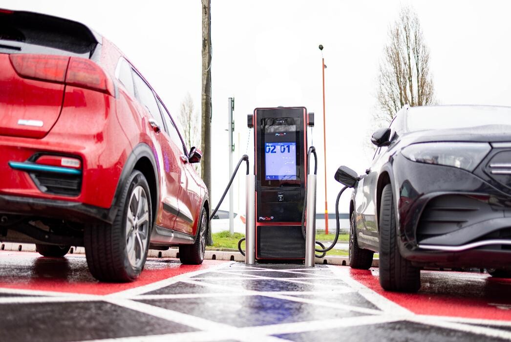Images PoGo Charge