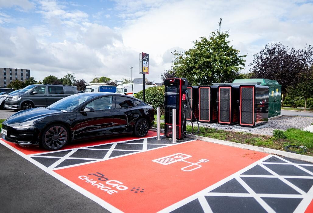 Images PoGo Charge