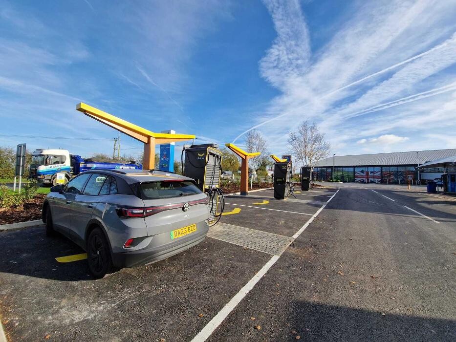 Images Fastned Charging Station