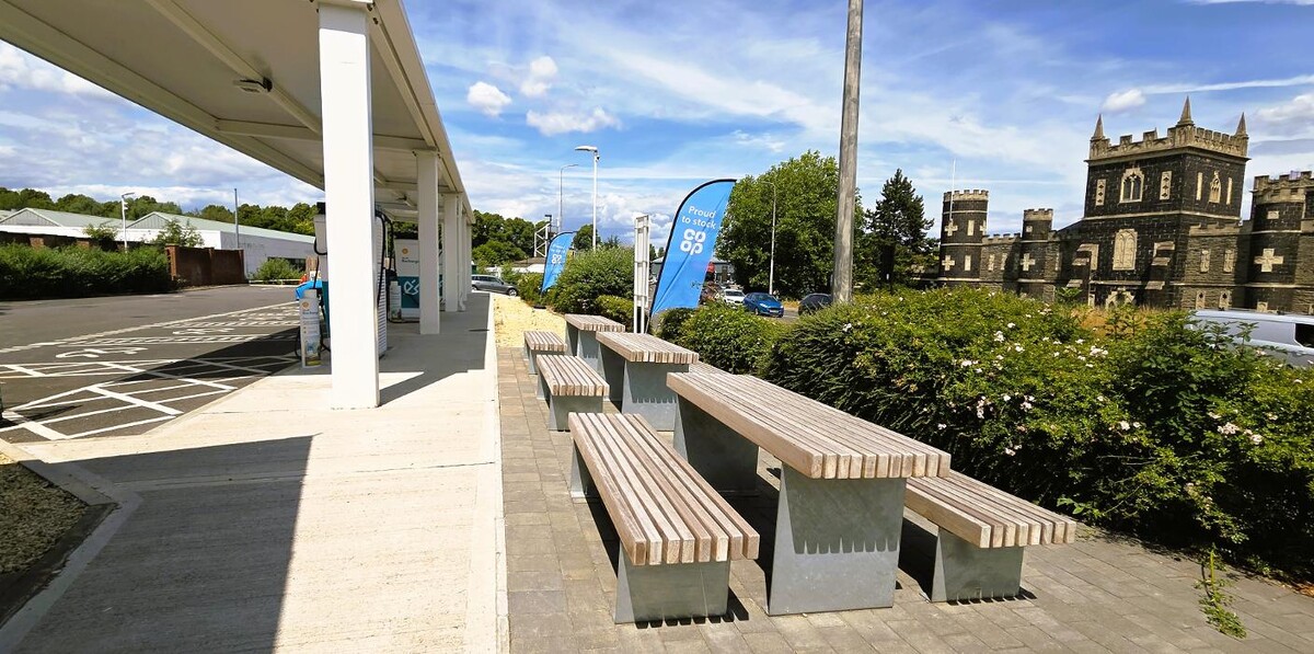 Images Shell Recharge Charging Station