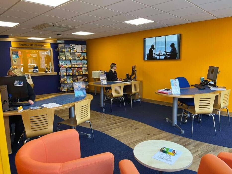 Images Hays Travel Gosforth