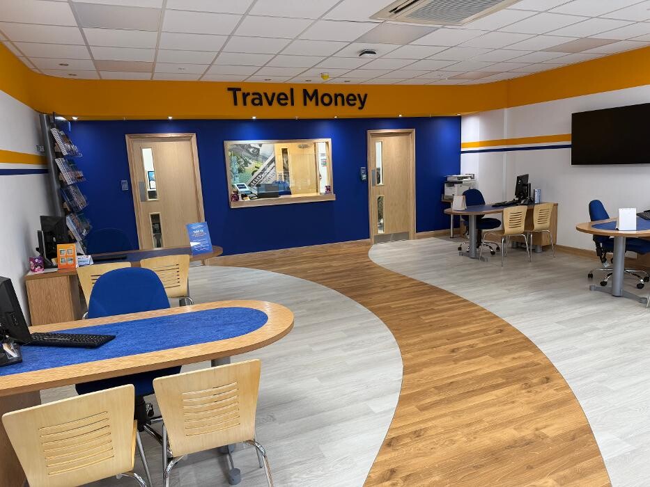 Images Hays Travel Foyleside