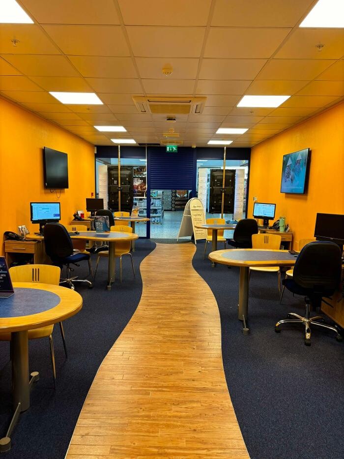 Images Hays Travel Leeds Merrion Centre